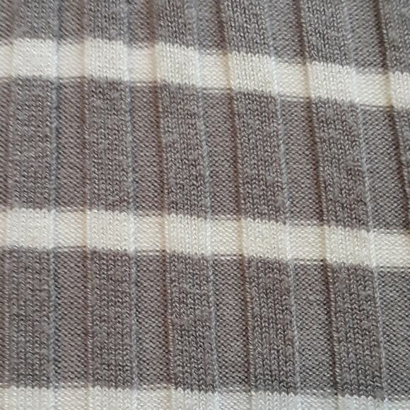 Womens Sz XL Gray White Striped Ribbed Cowl Neck Lightweight Sweater APT 9 - Picture 5 of 10